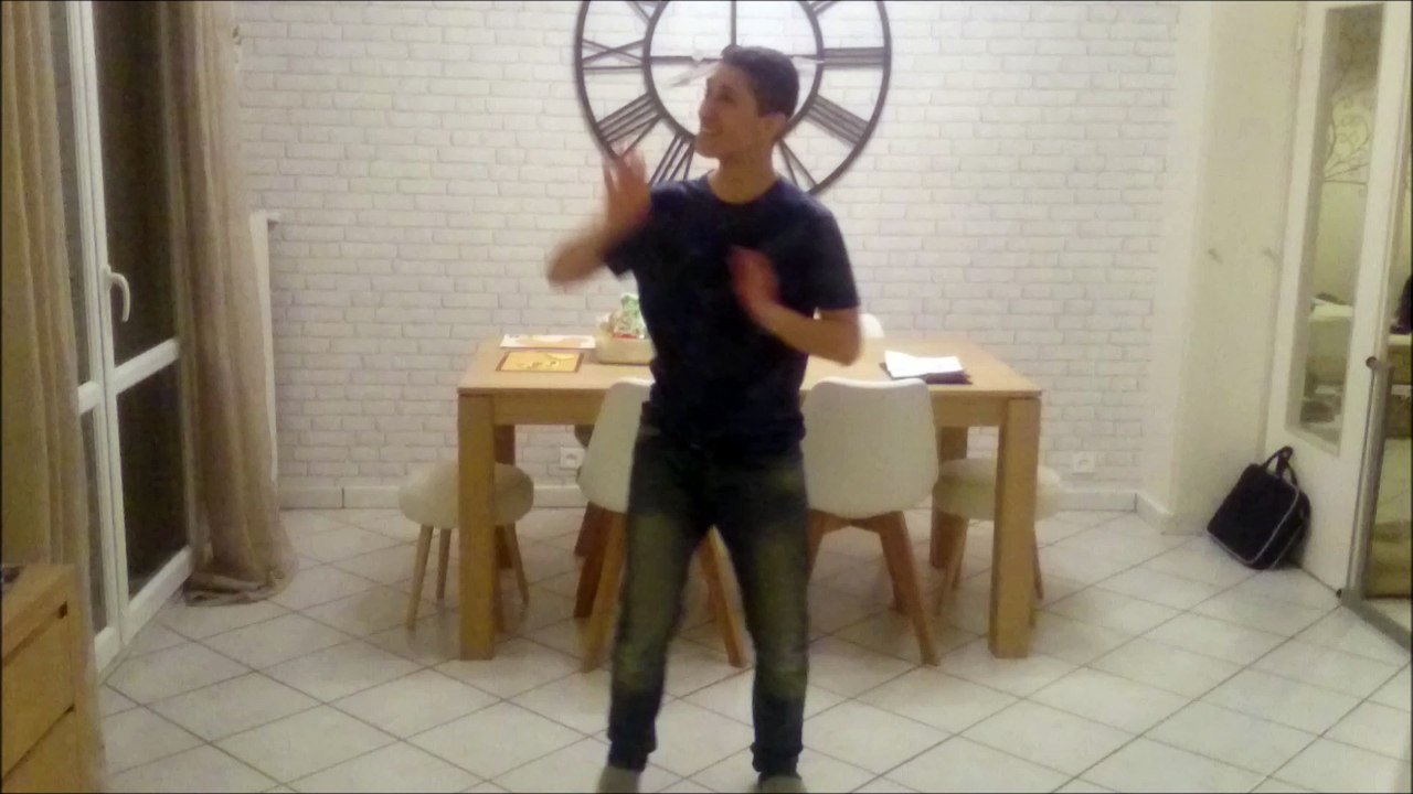 Flash mob anniv Alice 4