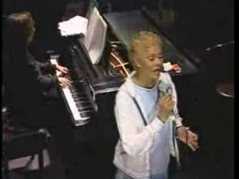 Dionne Warwick, Heartbreaker (2004)