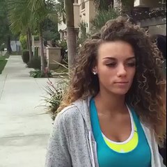 Lorsque vous êtes avec votre copine et une jolie fille passe