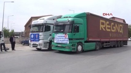 Kayseri?den Güvenlik Güçleri ve Sığınmacılara 5 Tır Dolusu Elma