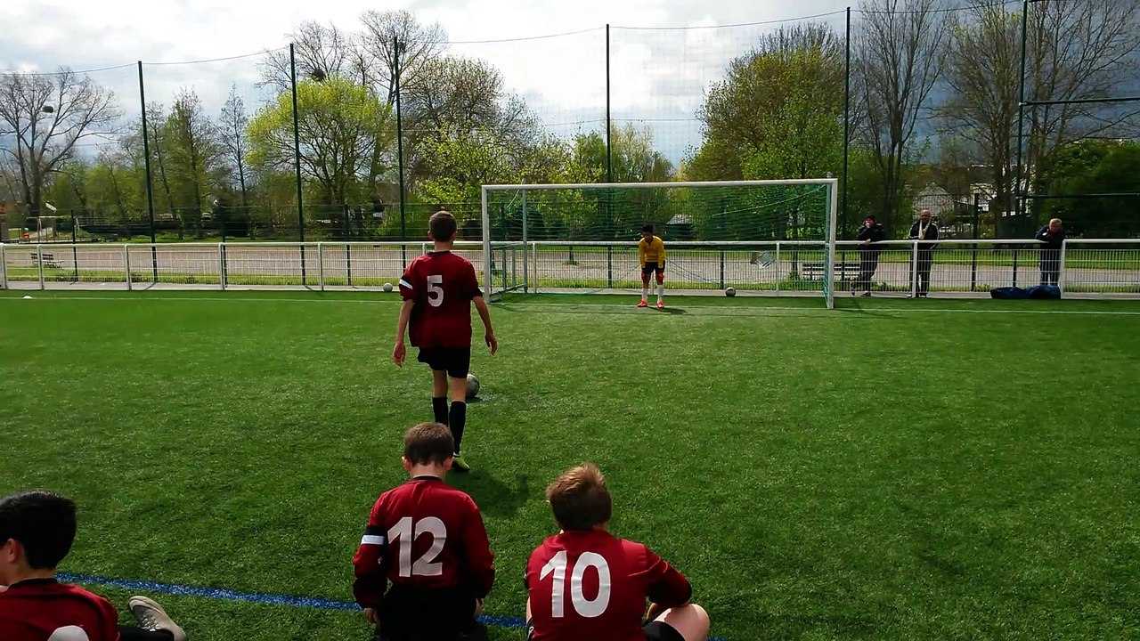 PENALTY DE LUCAS EN  FINALE  DERBY BRIERON U13 23 AVRIL 2016