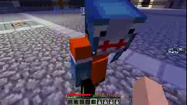Minecraft PRISON BREAK - FIVE NIGHTS AT FREDDYS, SCUBA STEVE BREAKS HIS LEG!!
