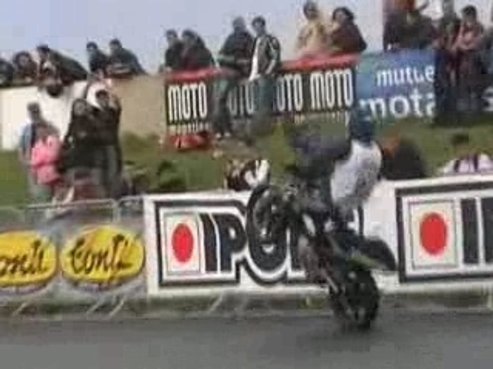 Stunt bike show 2007 By Spooni