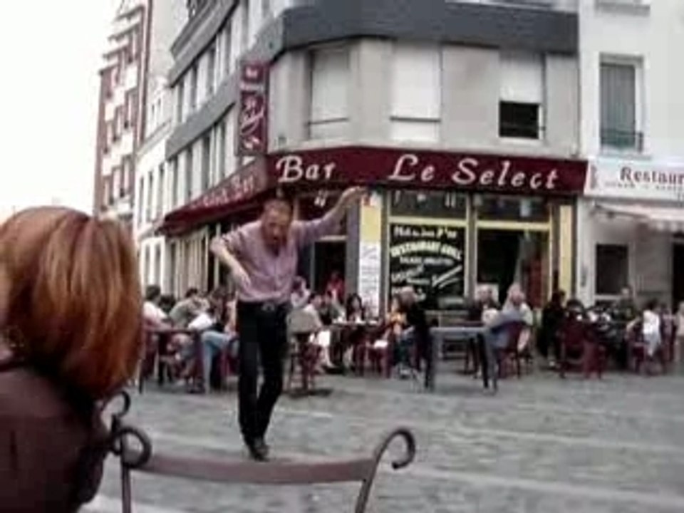 MEC BOURRE QUI DANSE