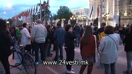 NIKOLA PROTEST SARENA REVOLUCIJA 23 04