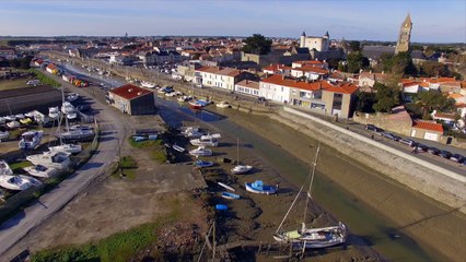 ILE de NOIRMOUTIER - CIMETIERE de BATEAUX