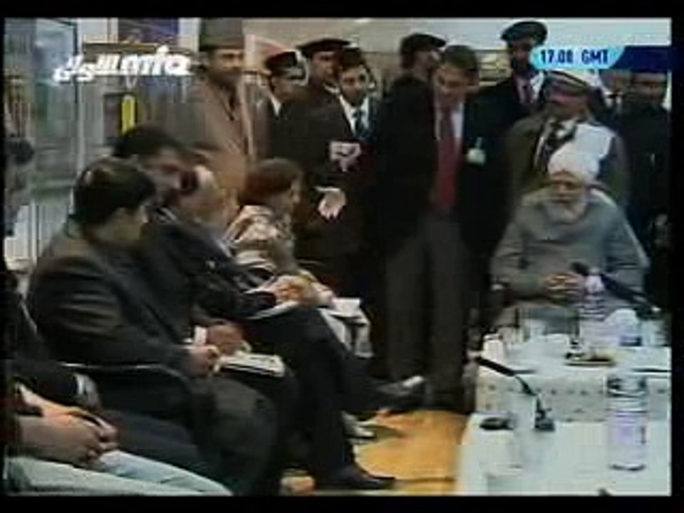 Huzur´s Audience with Pakistani Press Part 1