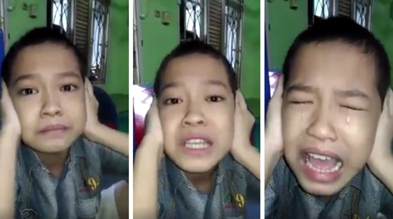 Anda Akan Menangis Melihat Video Anak AUTIS Muallaf ini Adzan dengan Suara Merdu