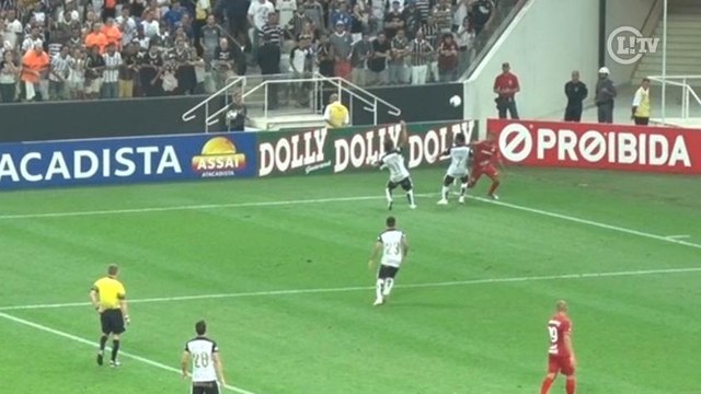 Olé! Bruno Paulo dá belo chapéu e deixa Elias na saudade