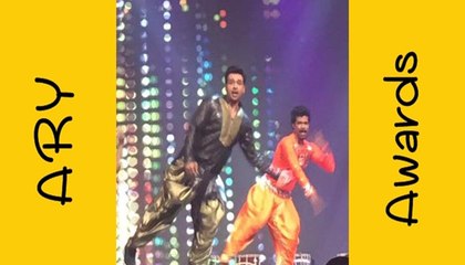 Rachel Gill & Faisal Qureshi Dance on Halla Gulla ARY Film Awards