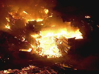 RAW VIDEO: Air15 over 5-alarm fire in Gilbert