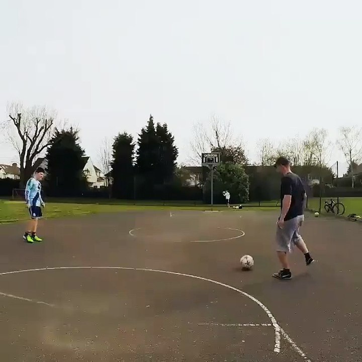 Awesome rabona 3 pointer