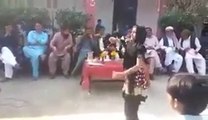 Aaj Kal School Ki Larkiyo Ko Kiya Tarbiyat Di Ja Rahi Hai