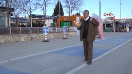 Takım Elbiseli, Kravatlı Seyyar Helvacı Kıyafetime Hep Özen Gösterdim