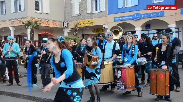Paimpol. Beau démarrage de la Fête de la coquille