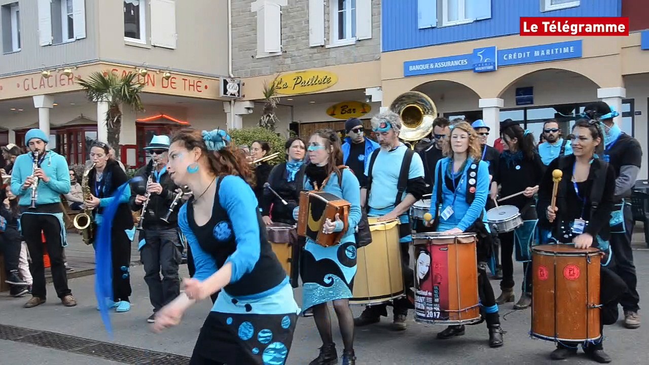 Paimpol. Beau démarrage de la Fête de la coquille