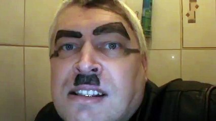 Гена Дерюгин снимает видео