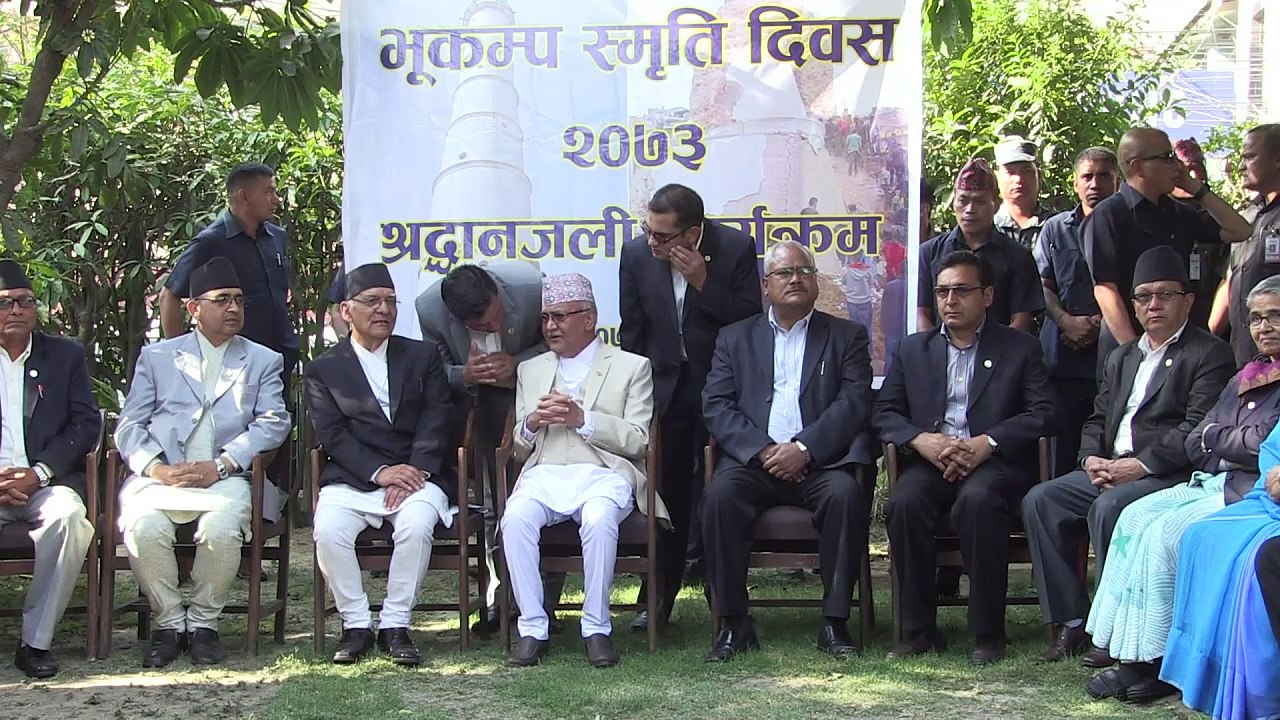 Un an après, le Népal rend hommage aux 9.000 victimes du séisme