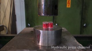 Crushing exploding stuff with hydraulic press