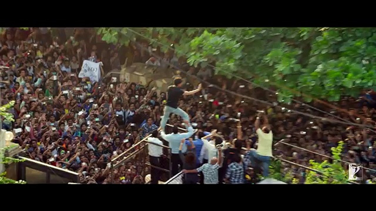 'Ab Star FAN Ke Peeche Bhaagega' _ FAN _ Dialogue Promo _ Shah Rukh Khan _ In Ci