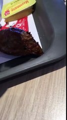 Un client du Quick retrouve une tête de poulet dans ses chicken wings