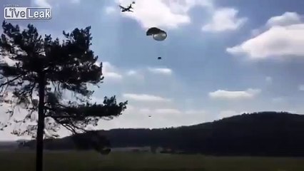 US Army uses Chinese made parachutes