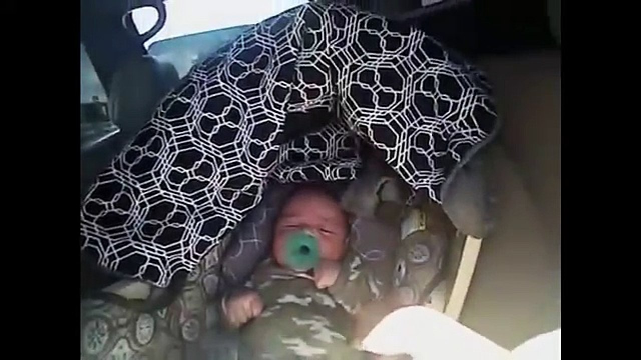 WATCH Albuquerque Police Officer Rescues Baby from Hot Car