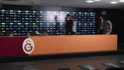 Galatasaray Teknik Direktörü Riekerink (1)