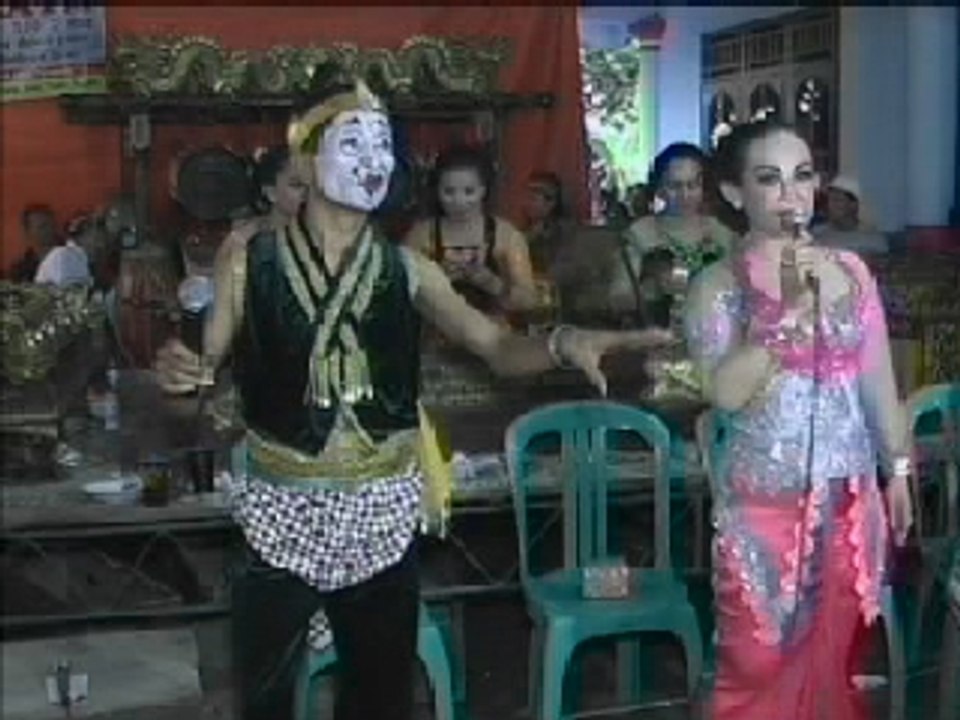 Karawitan Cokek Sragenan Tardi Laras Ireng Manis - Rondho Deso