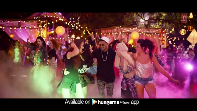 Humne-Pee-Rakhi-Hai-VIDEO-SONG SANAM-RE Divya-Khosla-Kumar-Neha-Kakkar-Jaz-Dhami