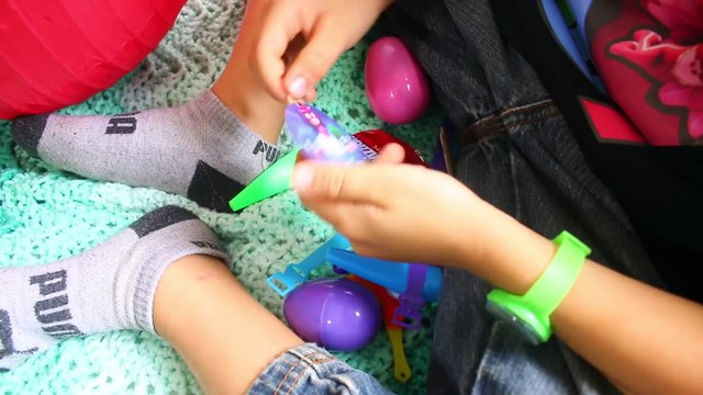 SURPRISE EGGS PJ MASKS Disney WORLD'S LARGEST SURPRISE EGG Video GIANT PJ MASK SURPRISE Ball + EGG