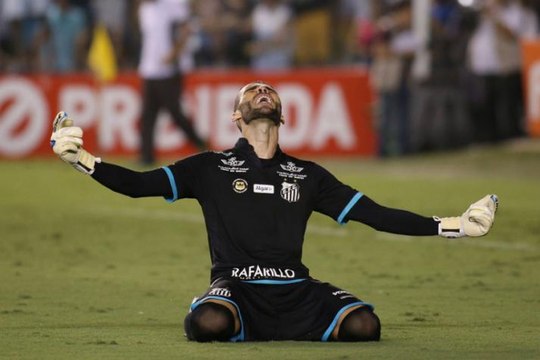 Épico! Santos vence Palmeiras nos pênaltis e está na final do Paulistão