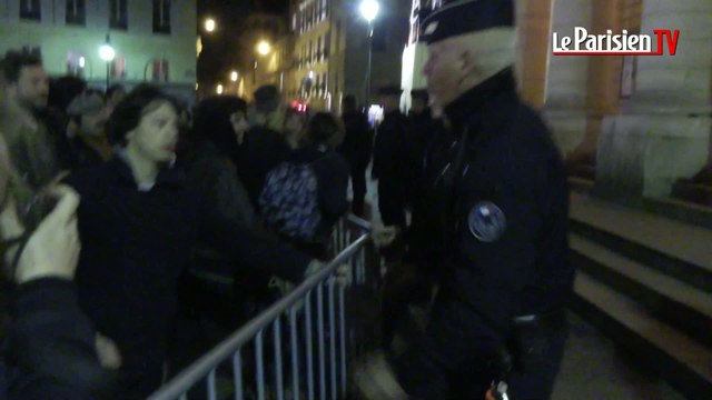 Les intermittents envahissent le théâtre de l'Odéon