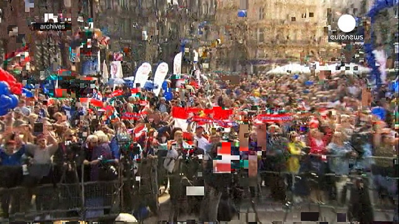 Osztrák elnökválasztás: A szabadságpárti jelölt vezet a becslés szerint