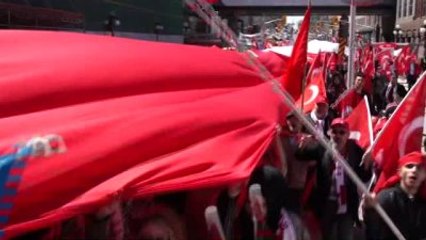 Kanada'daki Türkler "Ermeni Yalanlarına" Karşı Yürüdü