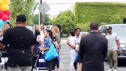 Pregnant Kelly Rowland Shows Off Her Baby Bump In Los Angeles