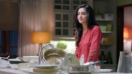 Maya Ali and Fahad Mustafa new Lemon Max Commercial (HD)