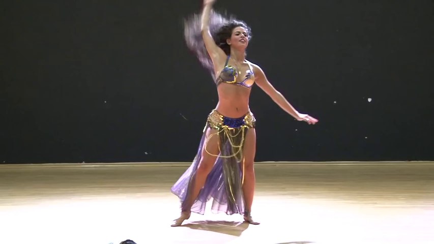 Bellydancing  "This Girl She is insane" WHAT A GIRL WHAT A BELLY DANCE