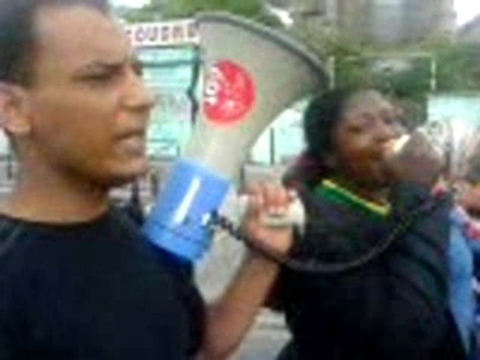 Les Sans-Papiers en lutte - Marche vers l'Agora