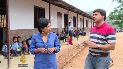 Nepal earthquake: Rebuilding process still lagging one year on