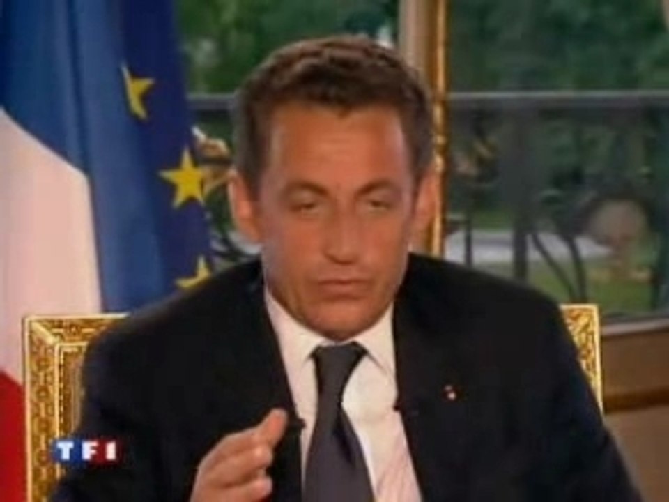 Sarko salut cornu interview TF1 20h00 20/06/2007