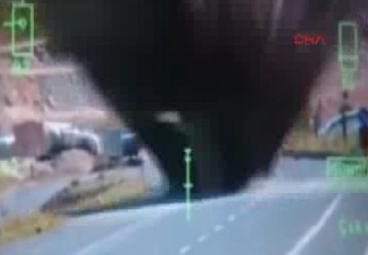 Yola tuzaklanmış 300 kg patlayıcı böyle imha edildi