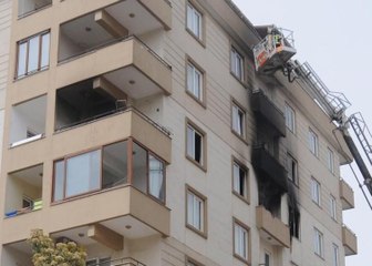 Apartmanda tüp patladı... Olay yerinden ilk görüntüler