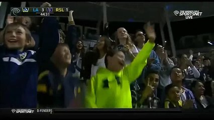 Dos Santos'dan mükemmel aşırtma!