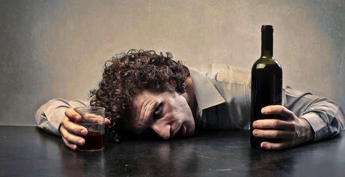 Фильм пародия. Зловещие алкаши: Бухое начало 2016 смотреть онлайн в HD бесплатно » Смотреть online новинки фильмов и видео в хорошем качестве бесплатно.