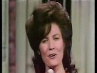 Loretta Lynn - Fist City - Late 1960's