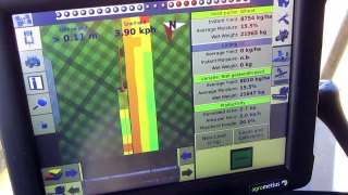 New Holland CSX 7070 Combine with Trimble Yield Monitoring opbrengstmeting - Vrolijk Landbouw