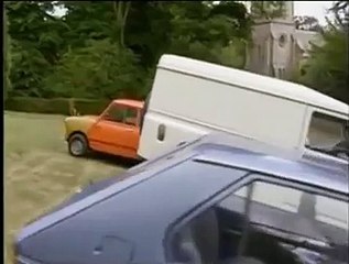 Mr. Bean -- Parking at Church - Auf dem Kirchen Parkplatz