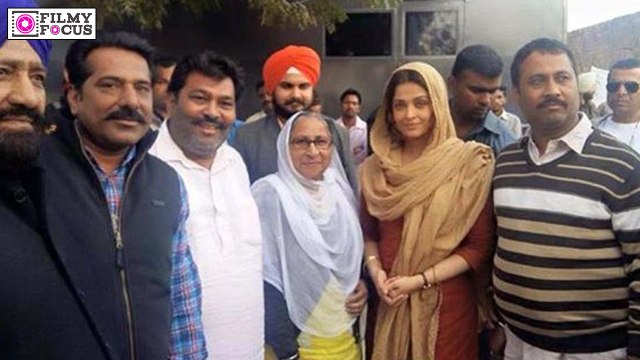 Sarbjit Singh's Sister Dalbir Kaur Broke Down After Watching Sarbjit's Trailer