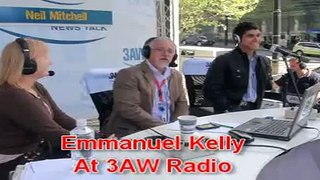Emmanuel Kelly sings at 3AW